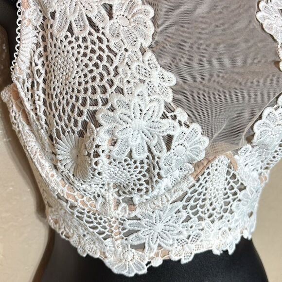 Victoria’s Secret dream angels 34DD bra crochet lace floral halter mesh - Picture 2 of 4